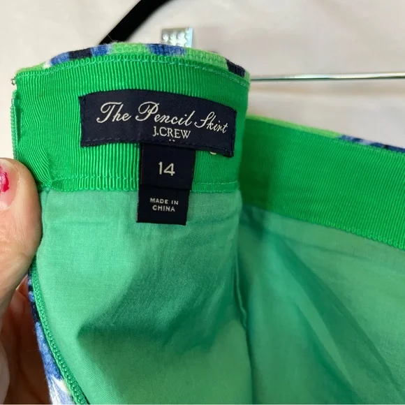 J Crew Pencil Skirt in Green with blue and white flowers size 10 Preppy Coastal - Picture 7 of 11